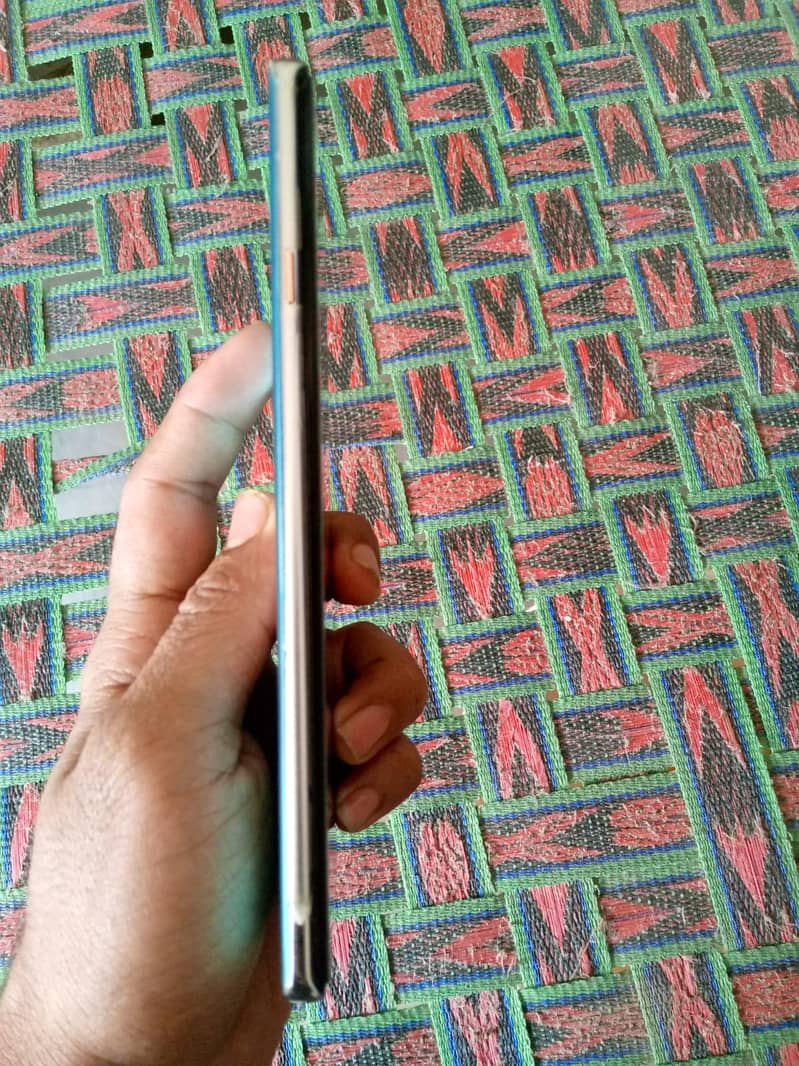 Tecno CAMON 40 Pro 3