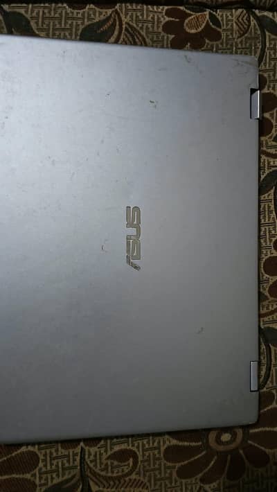 Asus lap top 10th gn broken butt good working battery 1 hours