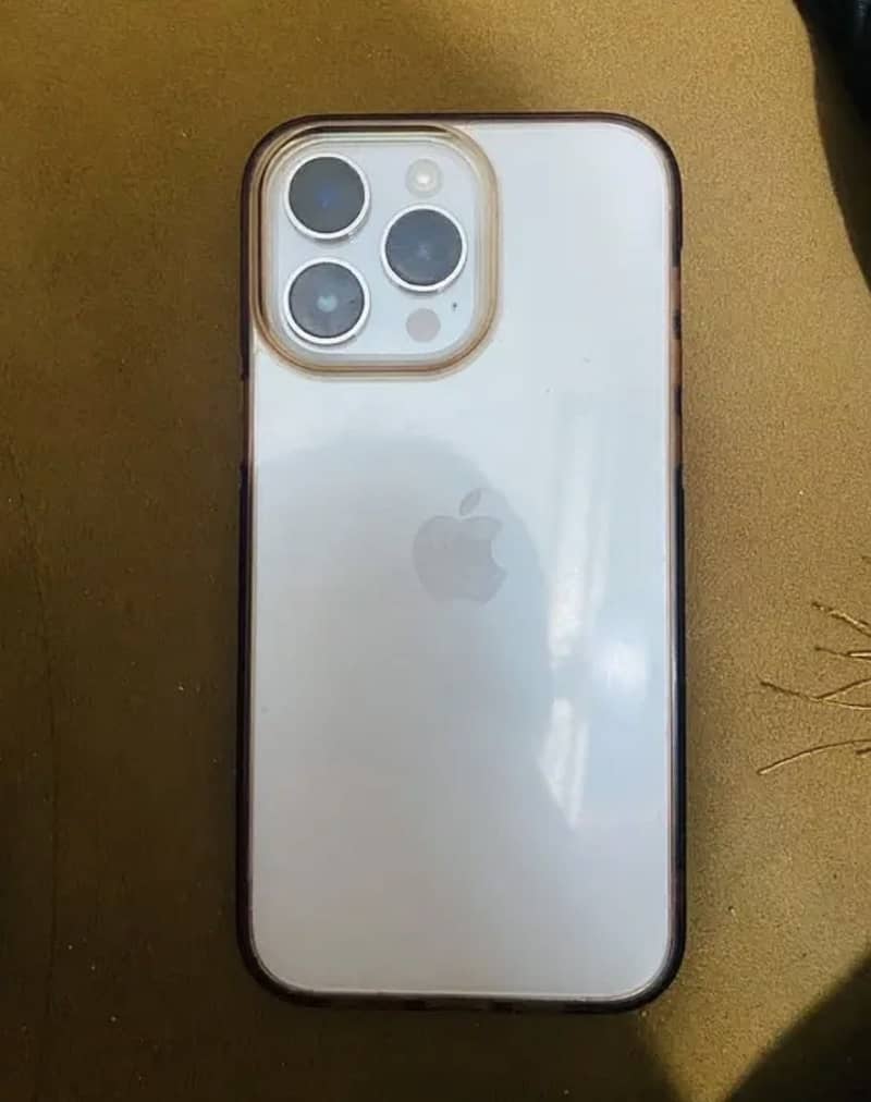 Apple iPhone 14 Pro Max 1