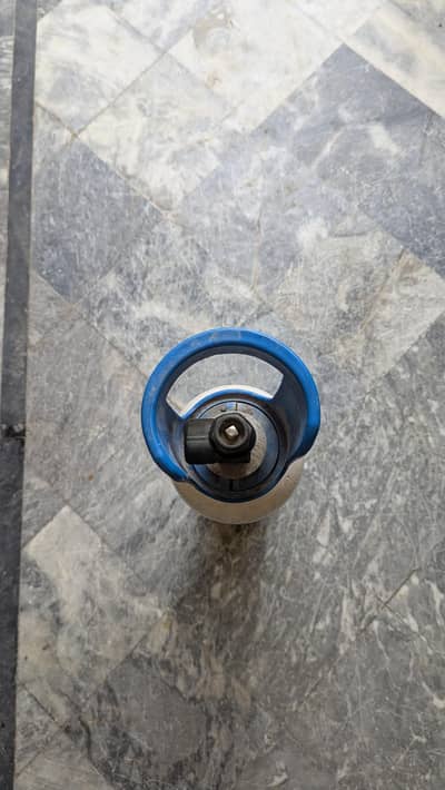 Oxygen Cylinder