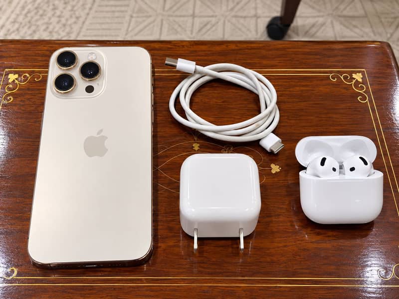 Apple iPhone 16 Pro Max 1