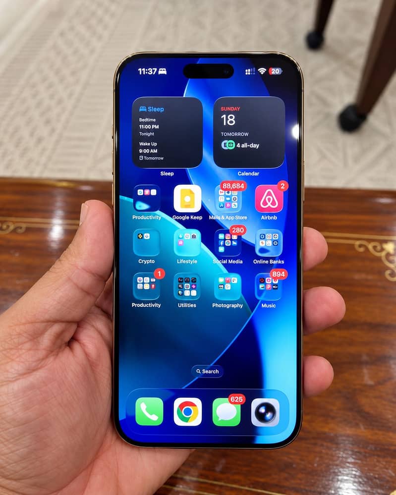 Apple iPhone 16 Pro Max 4