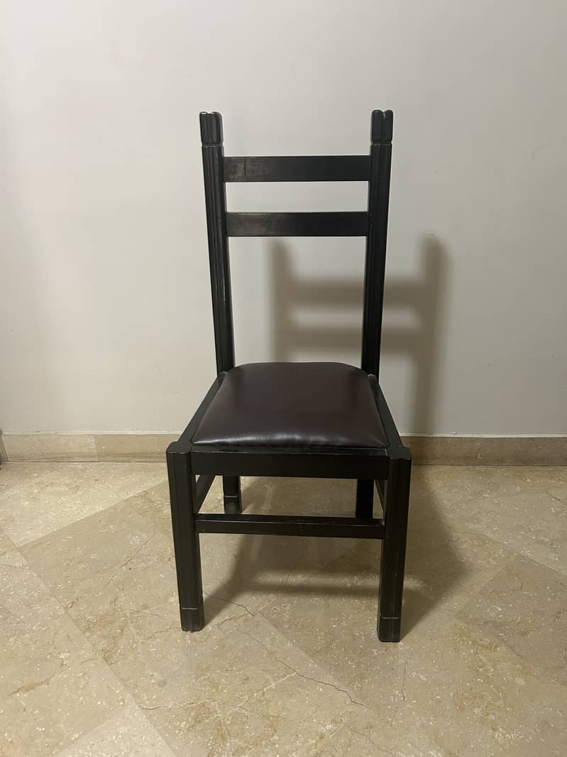 4 seater Dining Table 1