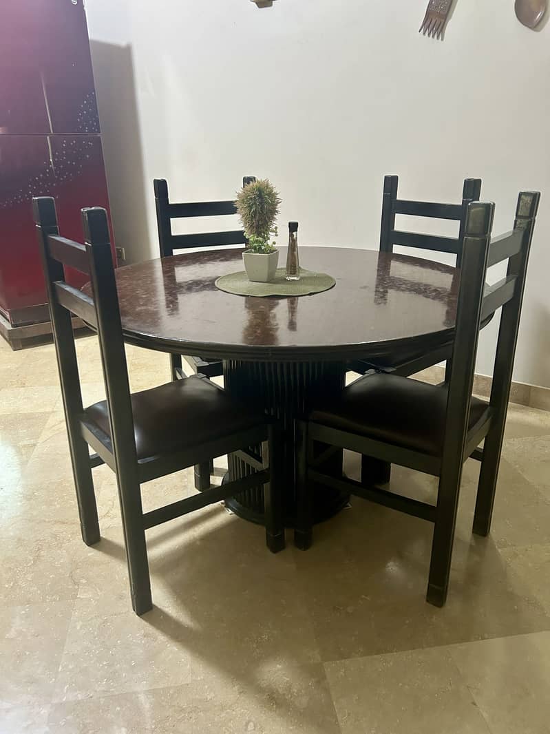 4 seater Dining Table 2