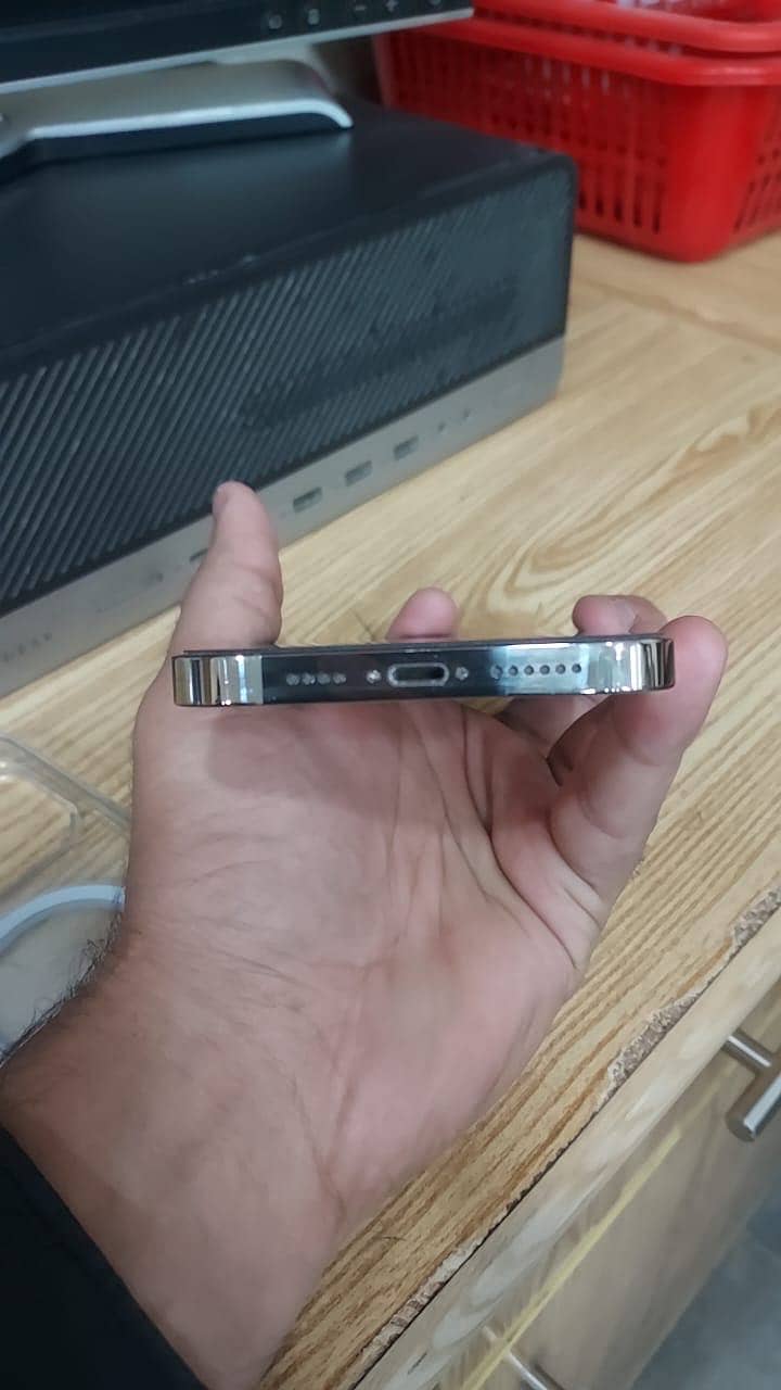 Apple iPhone 14 Pro Max 5