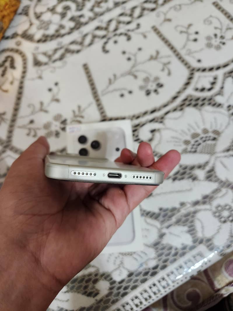 iPhone 17 Pro Max 4
