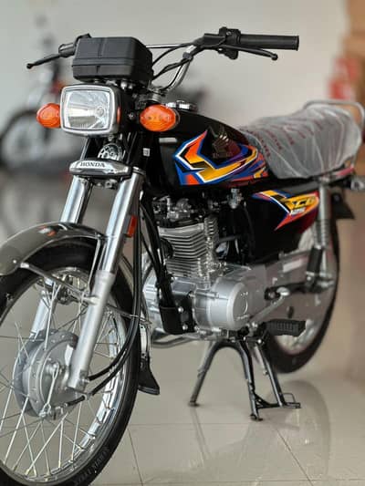 honda 125 black clour
