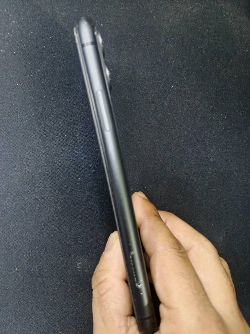 Apple iPhone 11 5