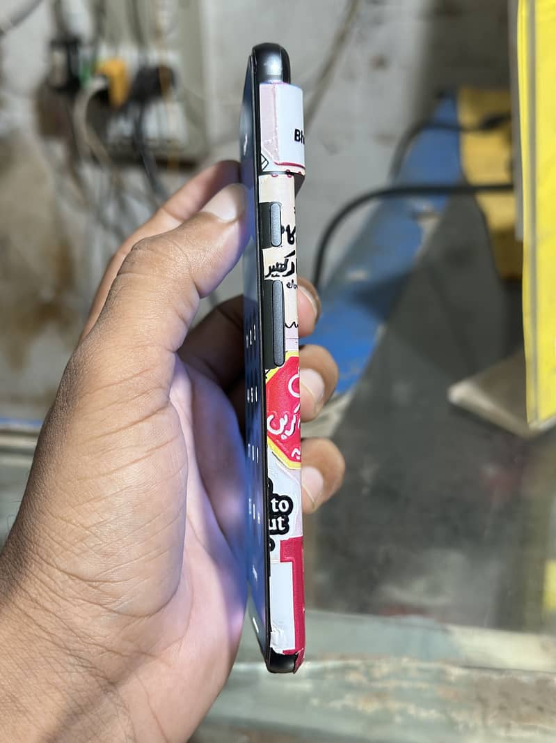 Google Pixel 8 6