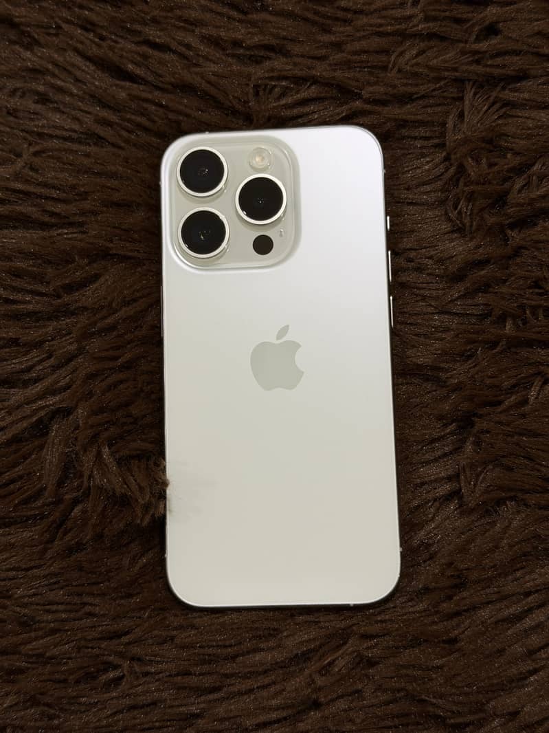 Apple iPhone 15 Pro 1