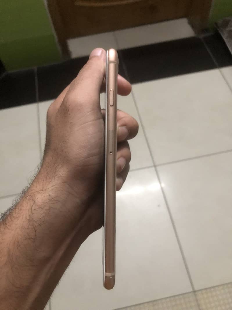 iPhone 8plus 2