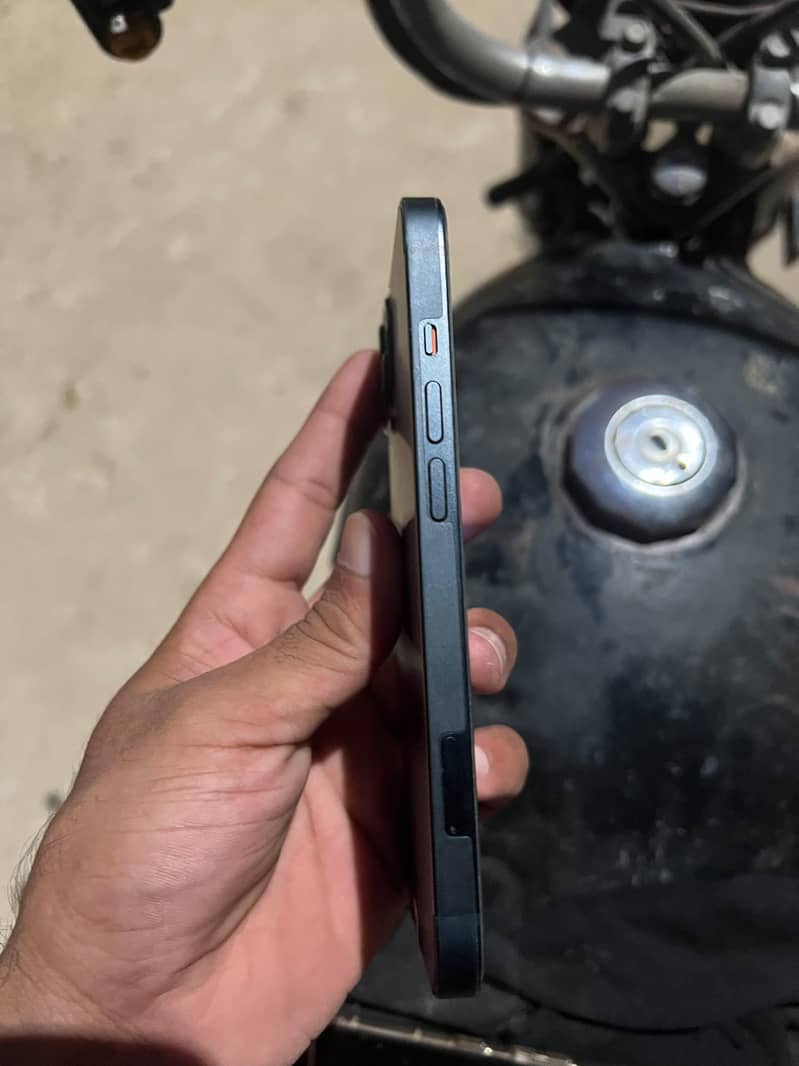 iPhone 13 Waterpack 5