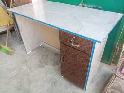 2ft / 4ft office and clinic shop and homestudy table