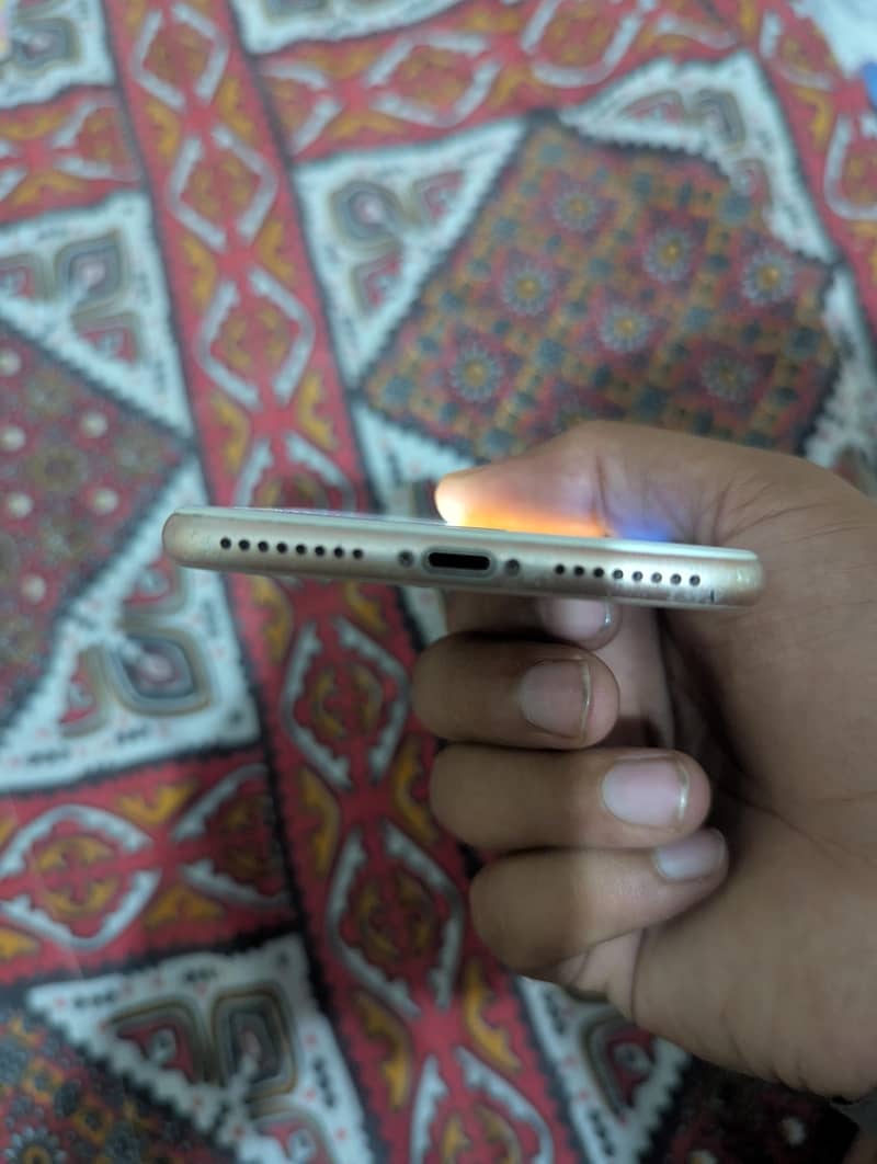 Apple iPhone 8 Plus 2