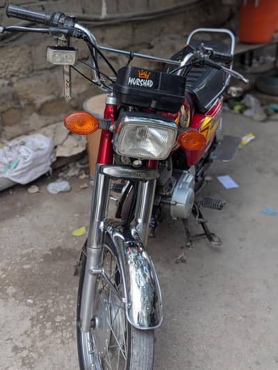 Honda 125 one hand used bike
