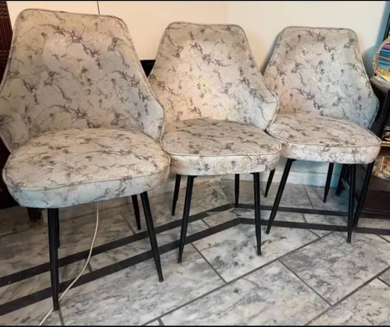 4 chairs 1