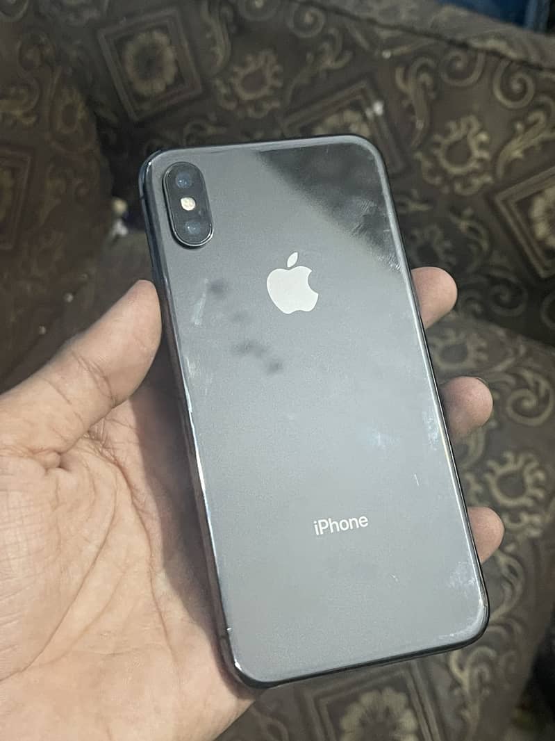 Apple iPhone X EXCELLENT CONDITION 2