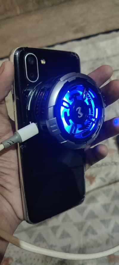 Sharp Aquos R2 MEMO CH08 BUDGET DEAL