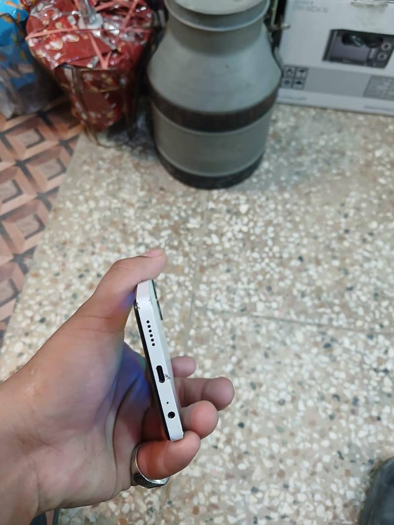 Tecno Spark 10 Pro 9