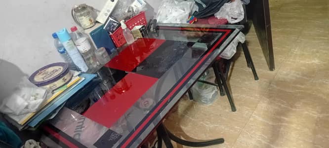 4seater dinning table