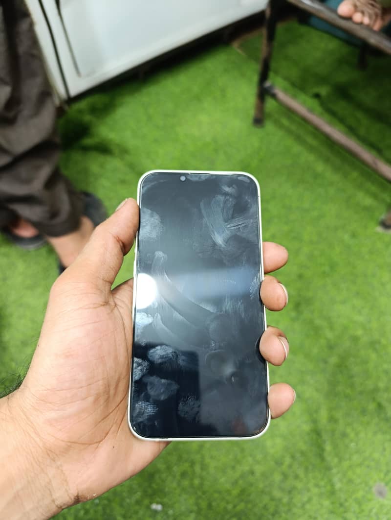 Apple iPhone 13 3