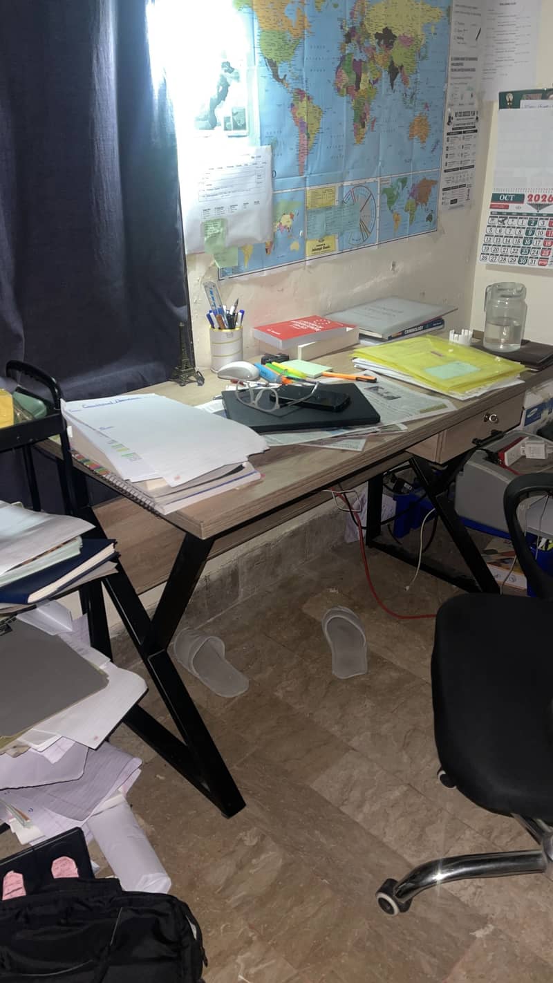 Study chair 1