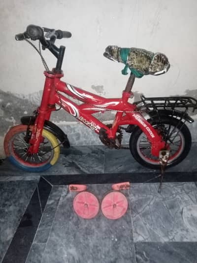 3 sa7 year kids bicycle white side wheel