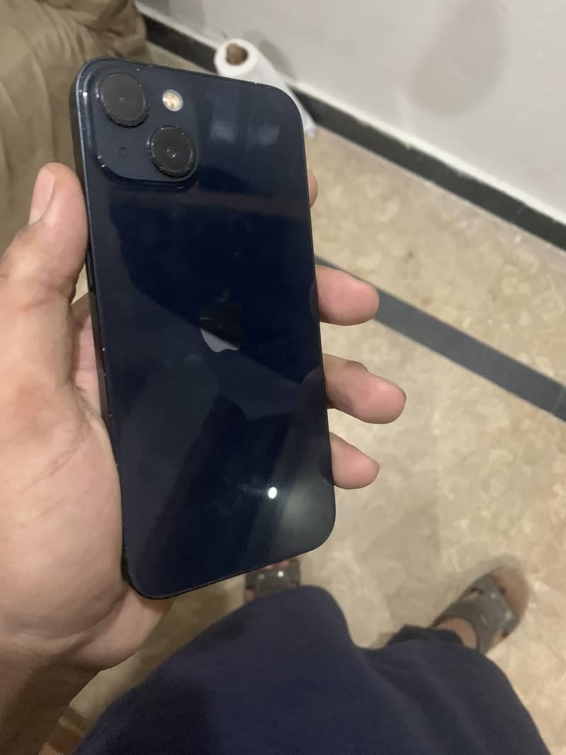 Apple iPhone 13 5