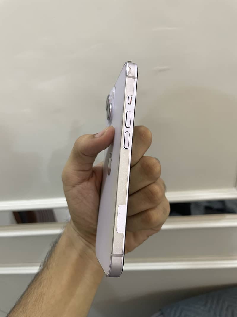 Apple iPhone 14 2