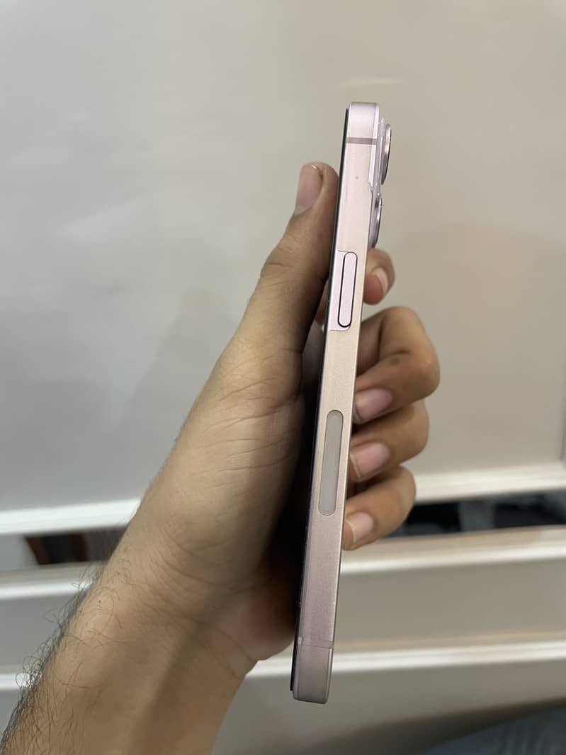 Apple iPhone 14 5