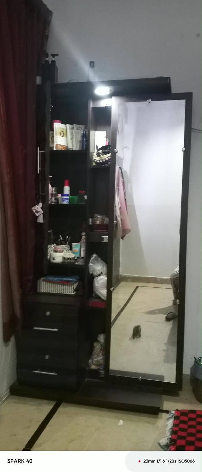 Dressing table. 1