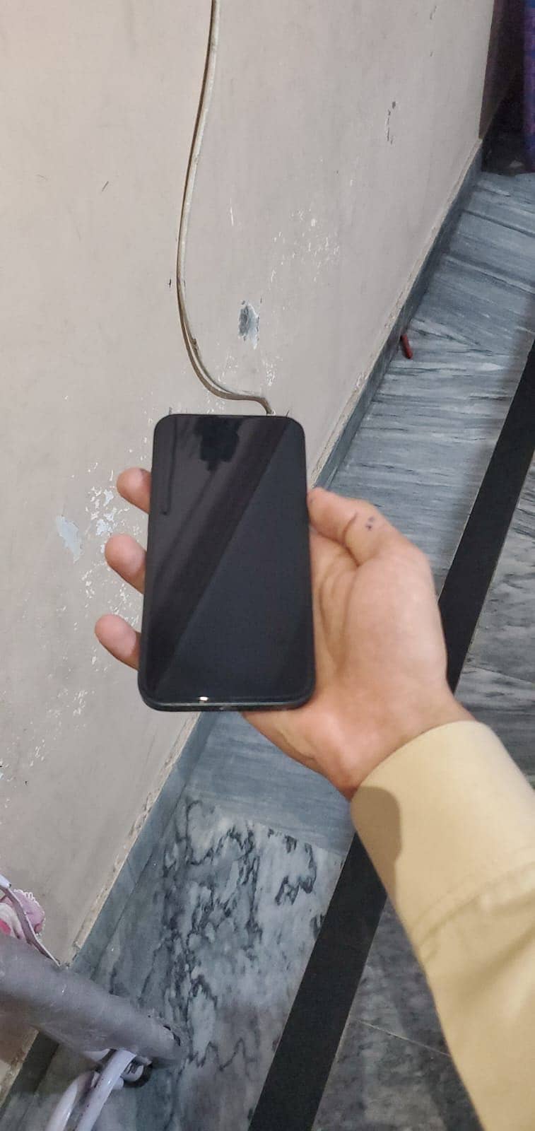 Apple iPhone 13 4