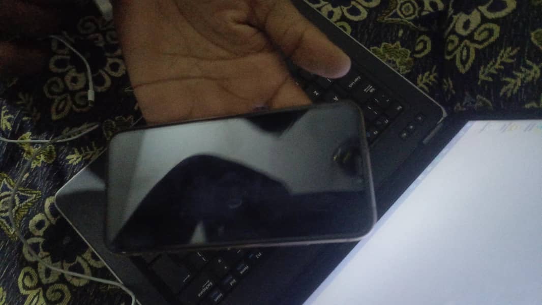 Apple iPhone XS 0