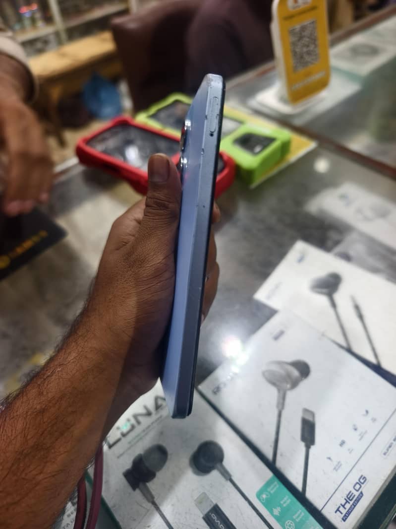 Realme Note 60 8