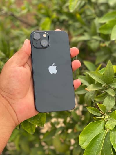 Apple iPhone 13