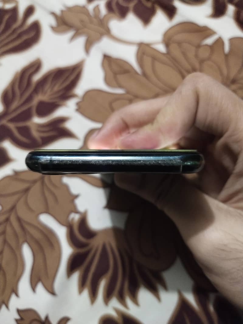 Apple iPhone 11 Pro 3