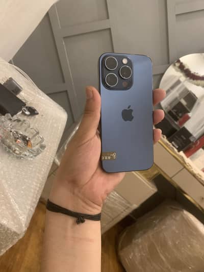 iPhone 15 Pro 128gb JV