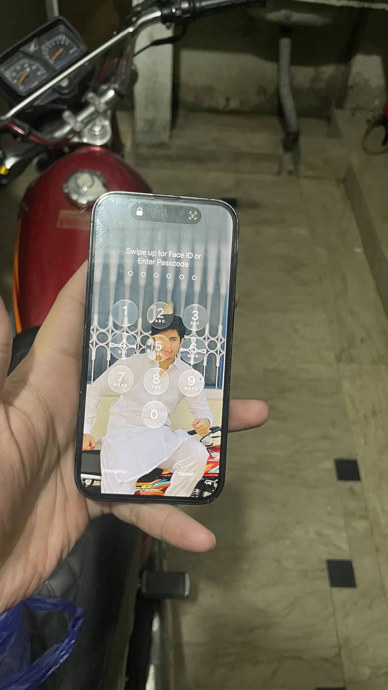 Apple iPhone 14 Pro 0