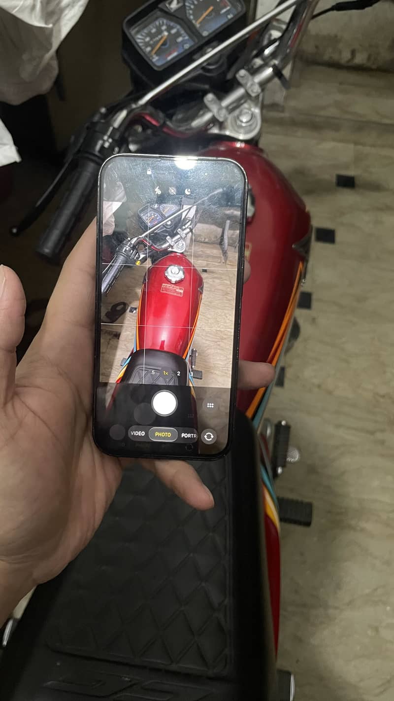 Apple iPhone 14 Pro 1