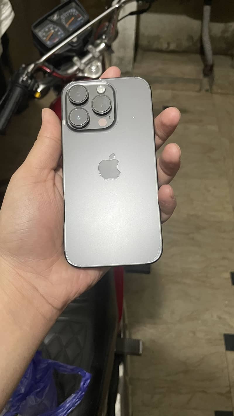 Apple iPhone 14 Pro 4
