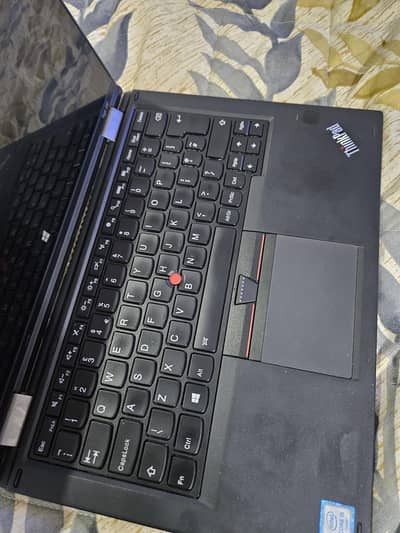 Lenovo yoga 260 i5 6th gen 8gb /256gb x360 rotatable with touch