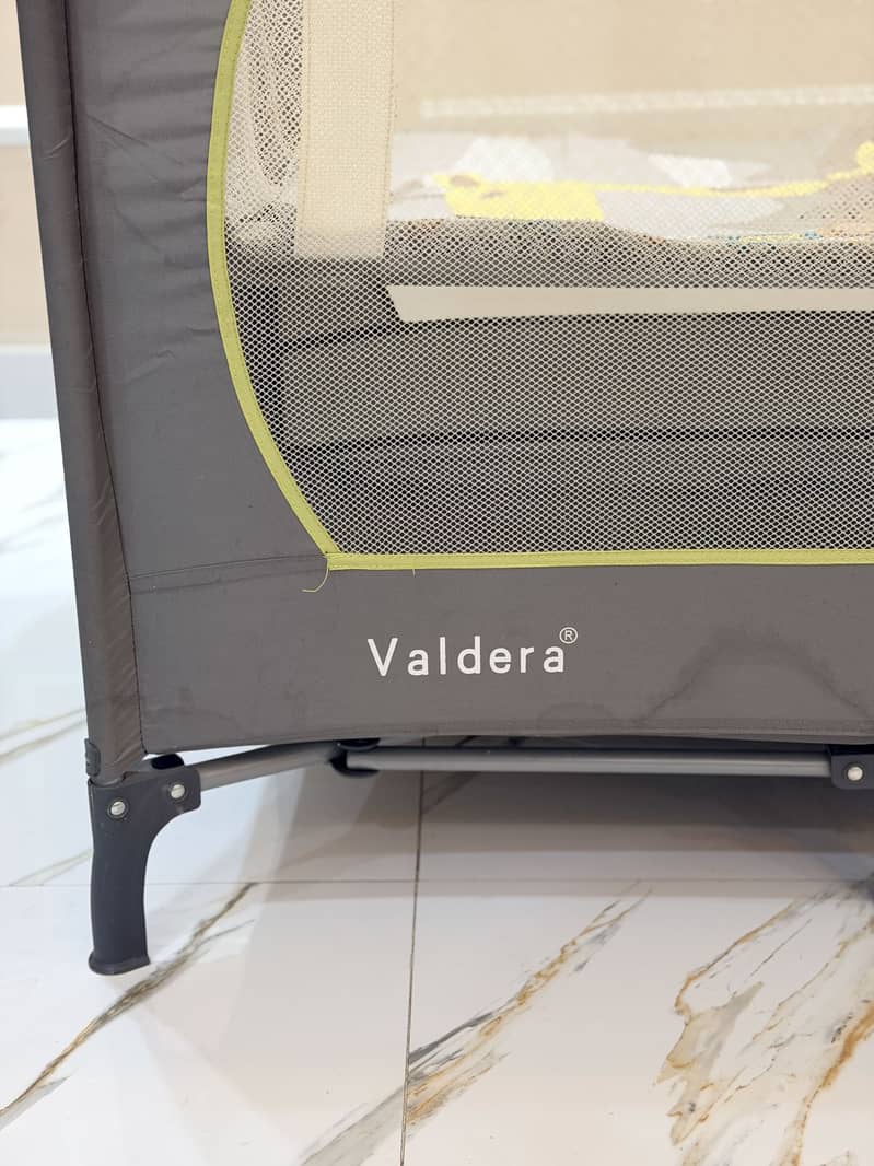Valdera 4 in 1 Multi-function Playpen 11