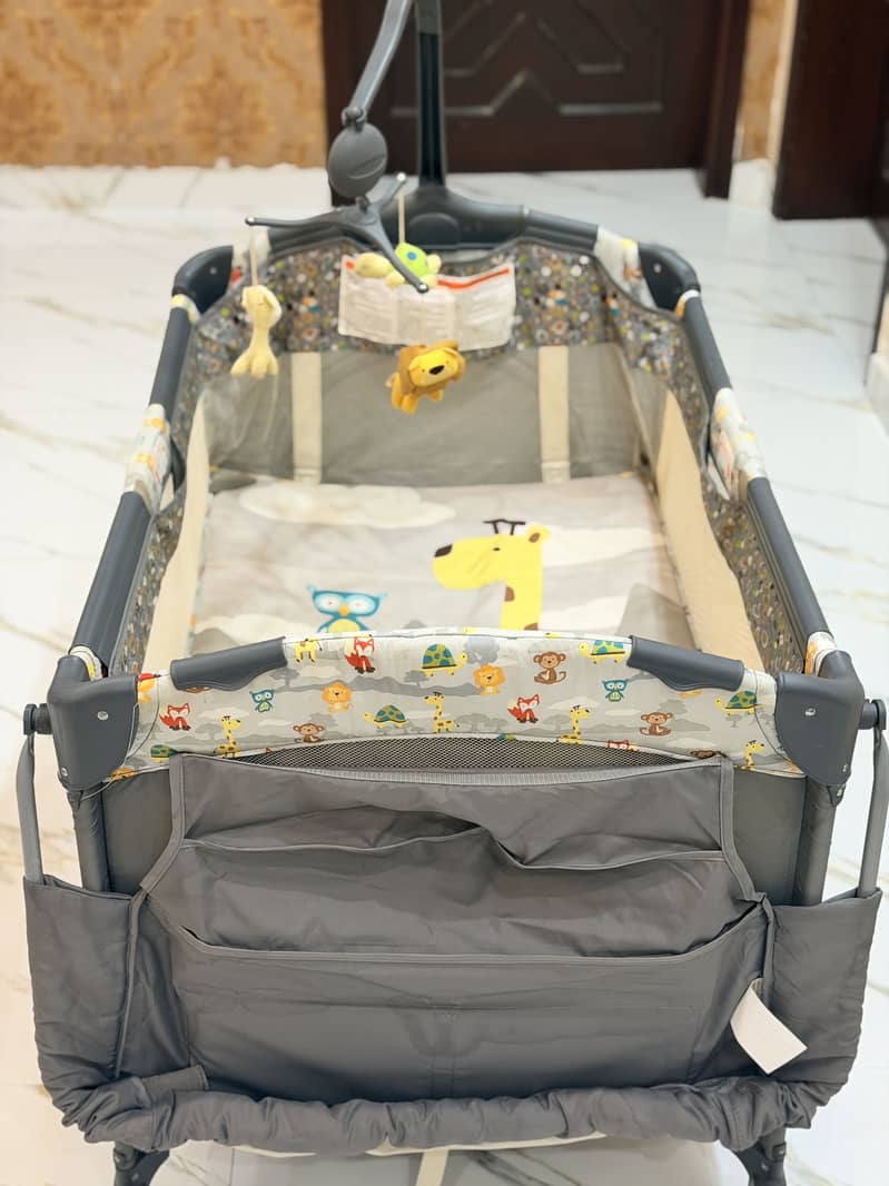 Valdera 4 in 1 Multi-function Playpen 12