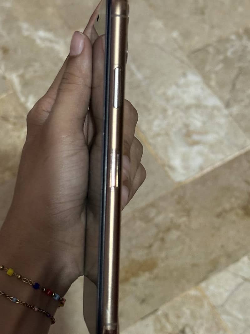 Apple iPhone 11 Pro Max 6