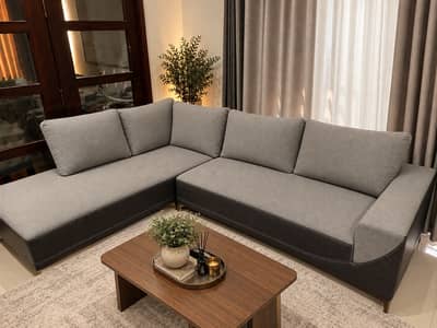 5 Seater L-Shaped Sofa | Spring Suspension | Leather Base