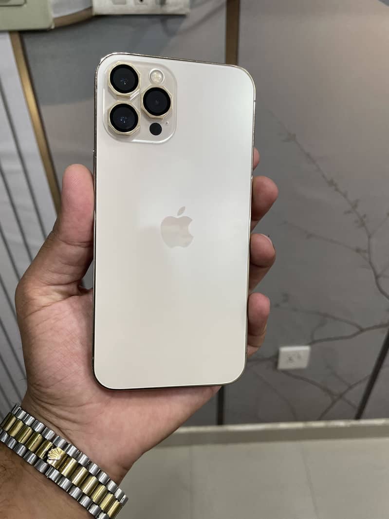 Apple iPhone 12 Pro Max 3