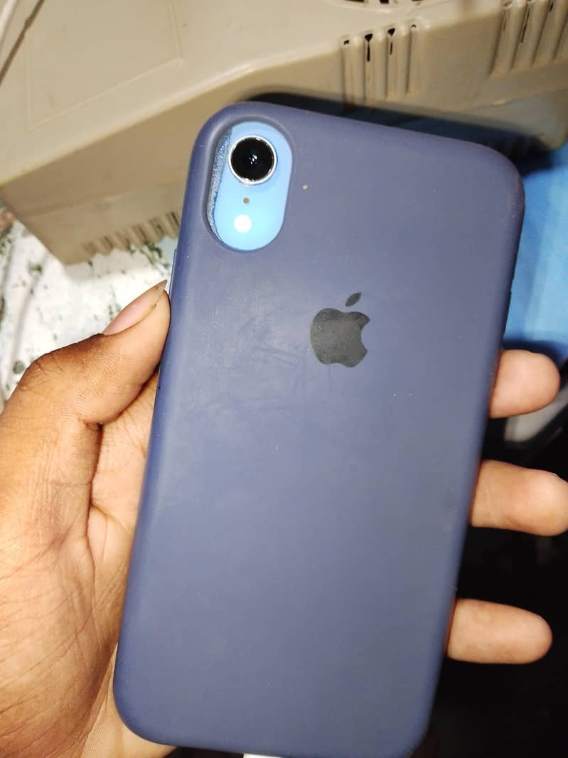 Apple iPhone XR 1