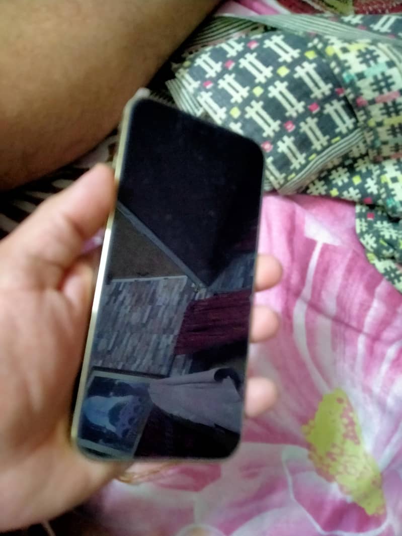 Apple iPhone 13 Pro 3