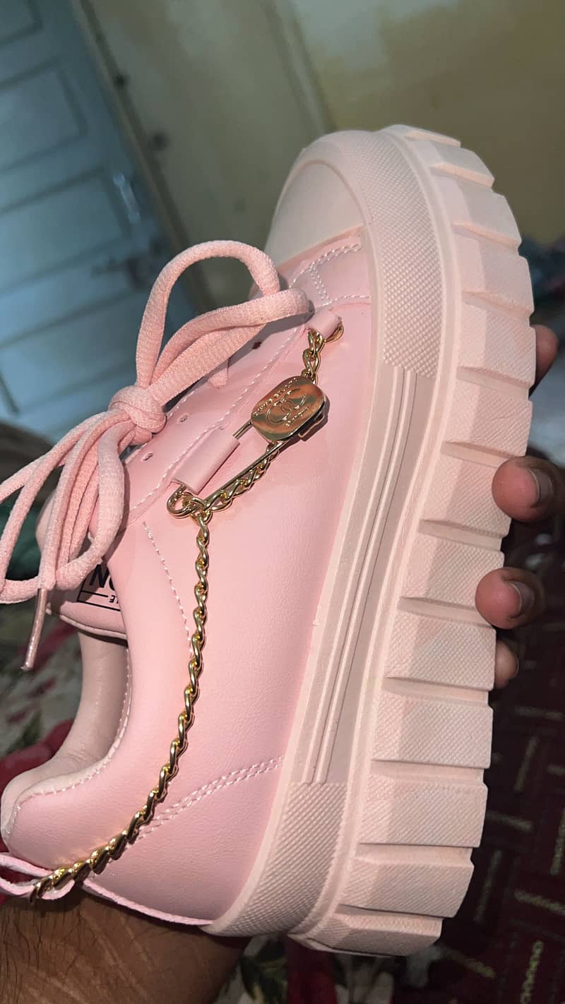 Medicated Boot 0