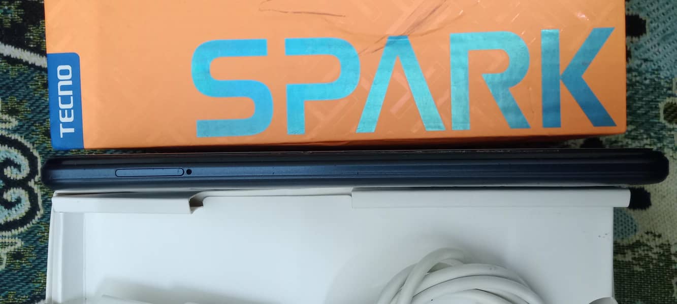 Tecno Spark 8C 5